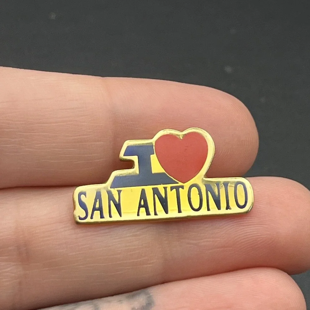 I Heart Love San Antonio‎ Texas Lapel Hat Pin